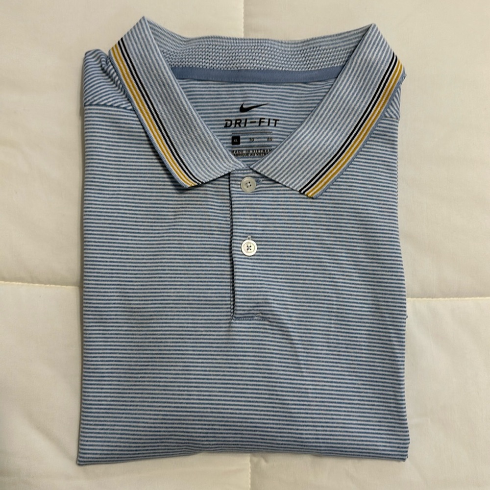 Men’s XL Dri-Fit Nike Golf Short Sleeve Polo. Blue/White/Gold/Navy Blue